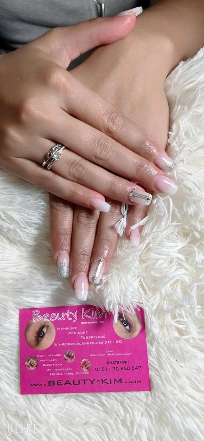 Beauty Kim Nails entwirft