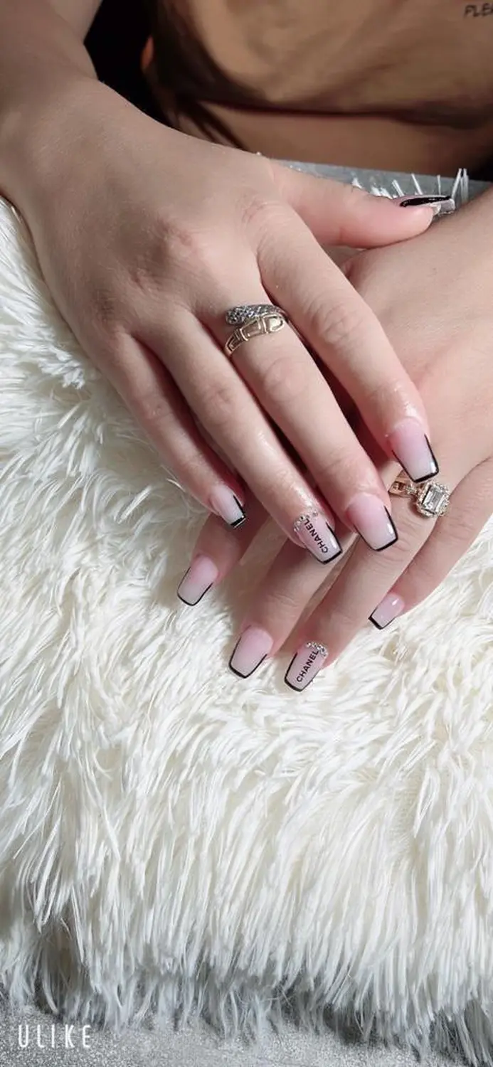 Beauty Kim Nails entwirft